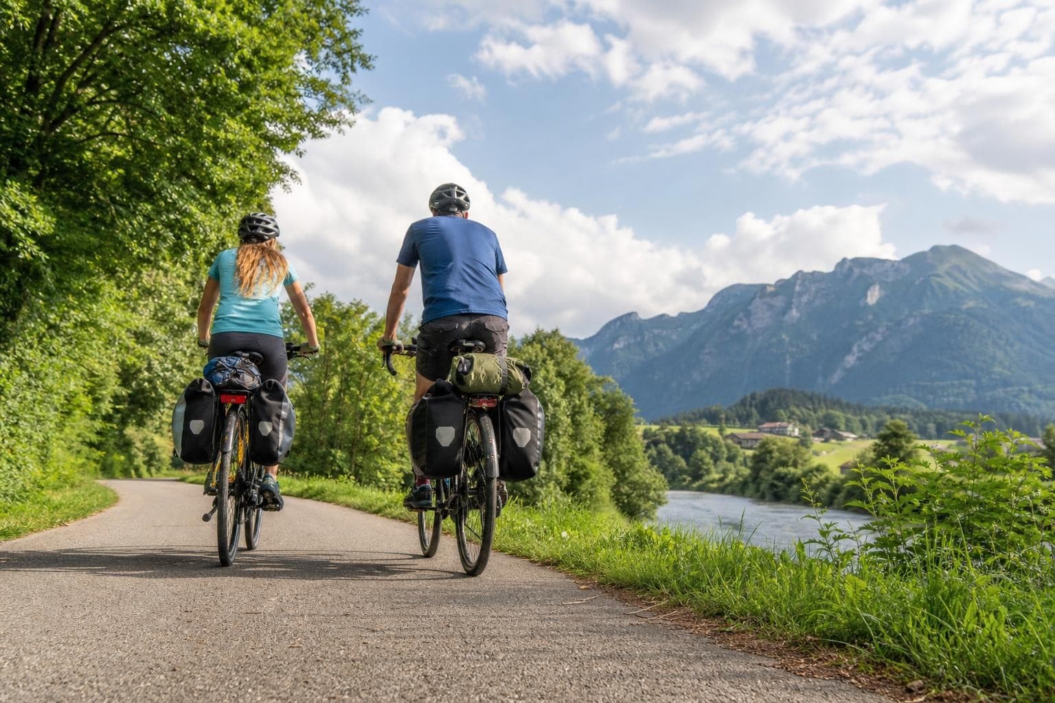 Von Interlaken nach Bad Zurzach — der Aare entlang