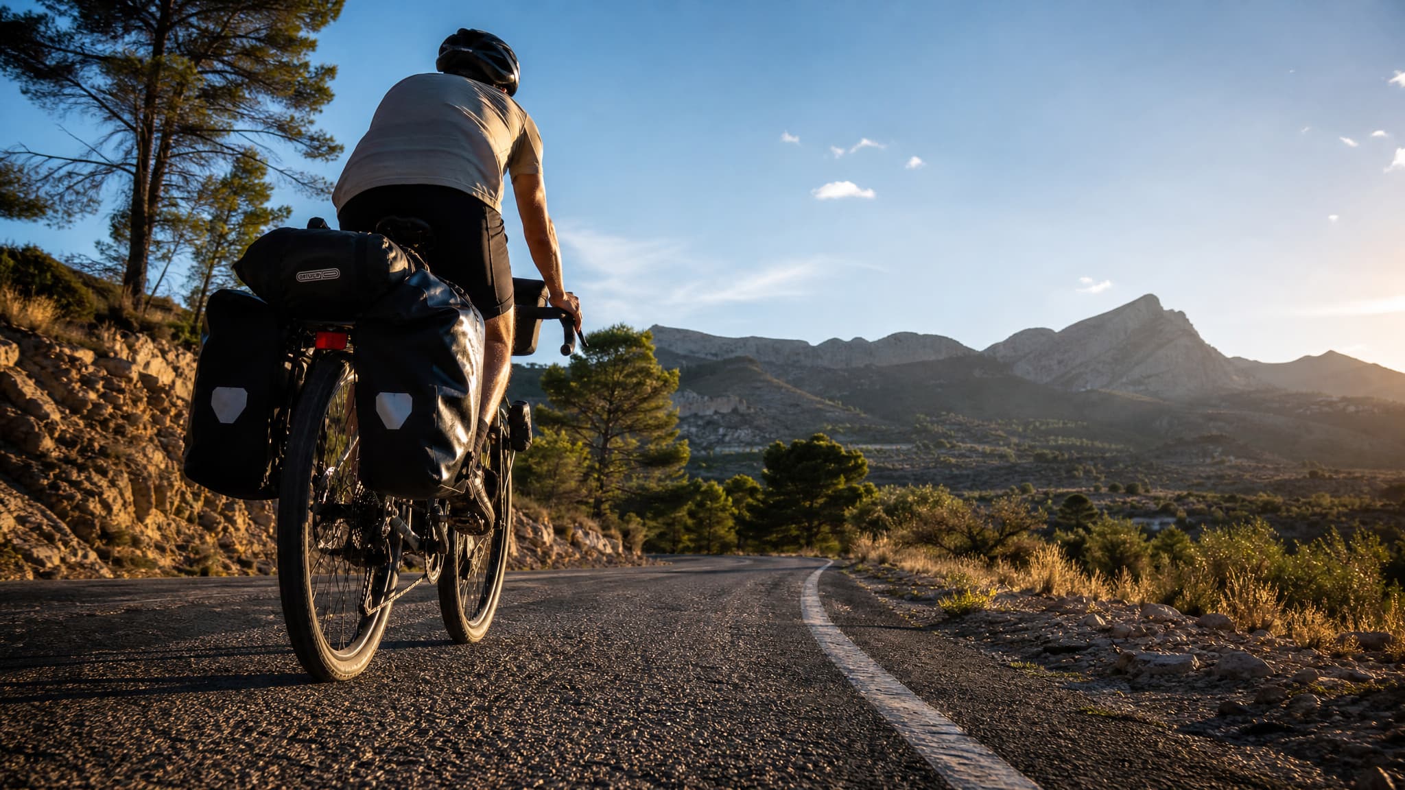 Trekkingradreise von den Bergen der Sierra Aitana nach Valencia