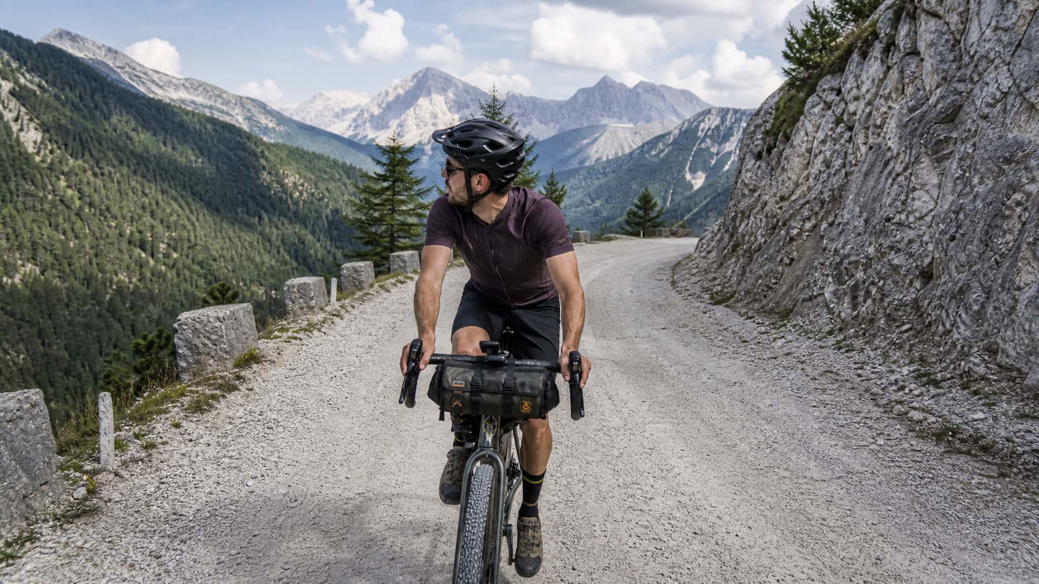 Geführte Gravelbike-Reise: Zugspitze zum Gardasee auf römischen Handelswegen
