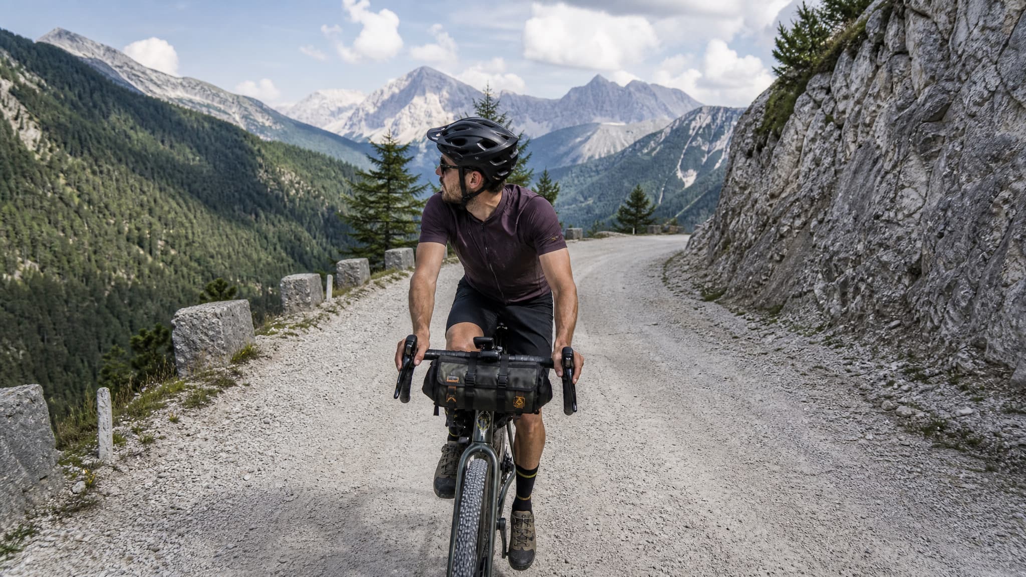 Geführte Gravelbike-Reise: Zugspitze zum Gardasee auf römischen Handelswegen