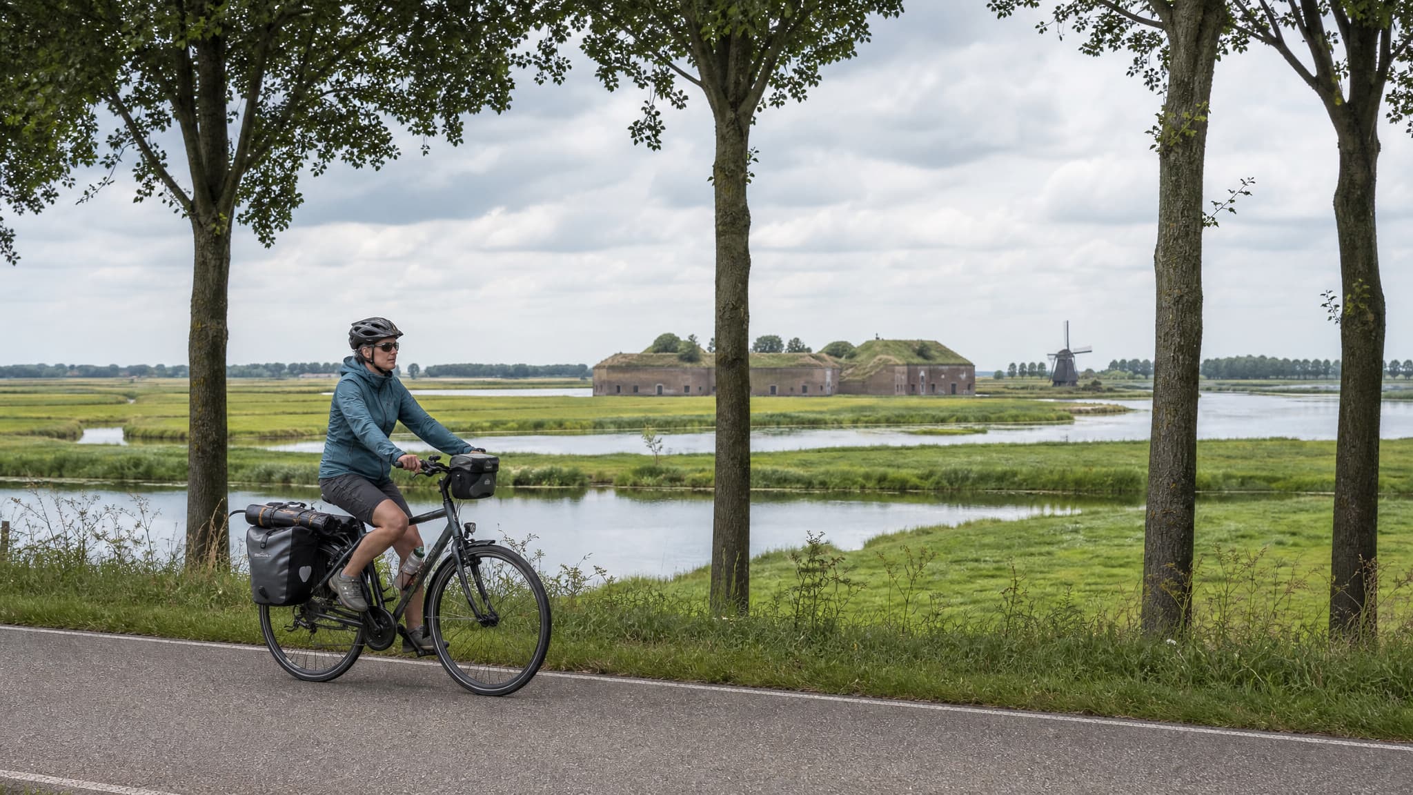 Radreise entlang der Holländischen Wasserlinien — Utrecht bis Amsterdam