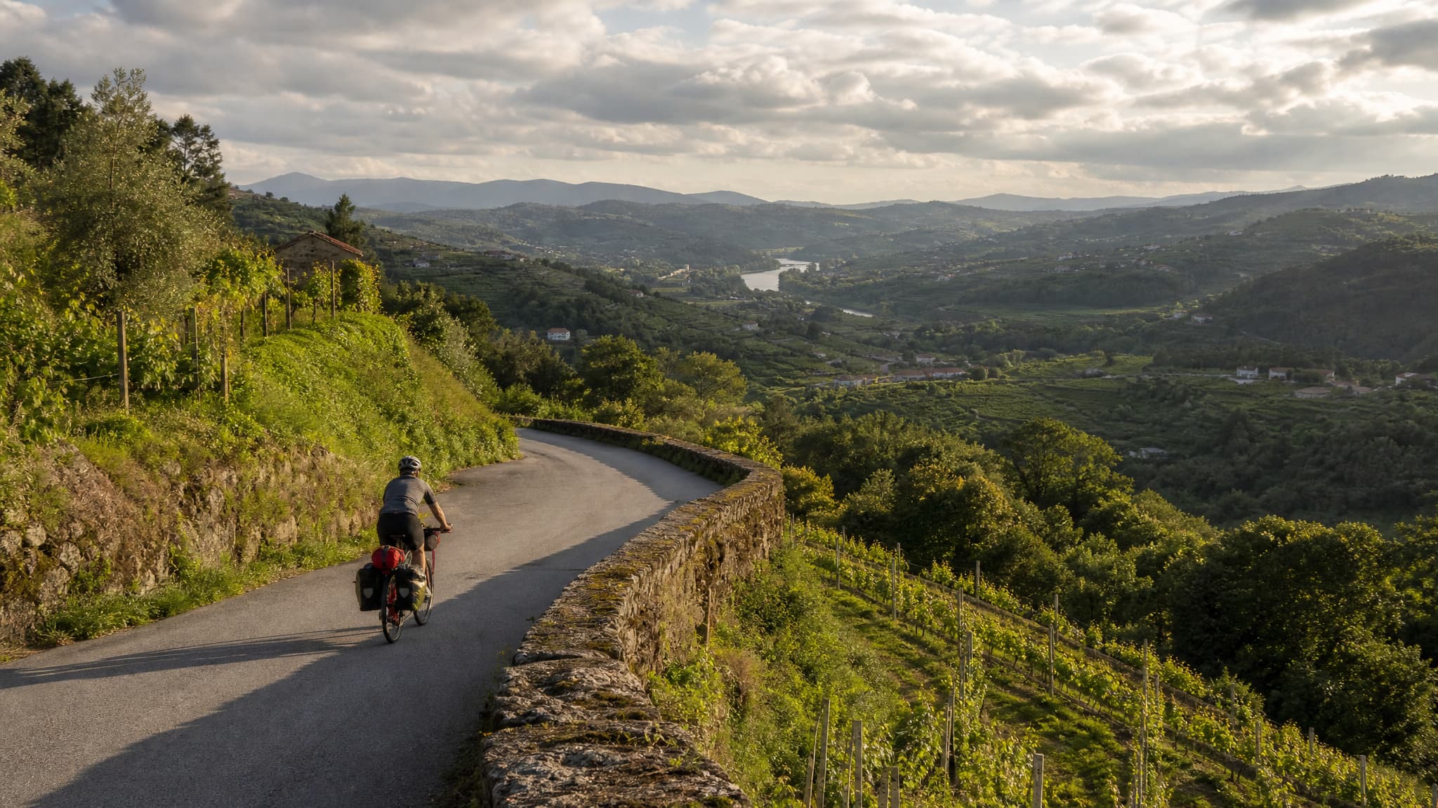 Von der Geres bis Porto: Nordportugals Flüsse, Weine und Küste