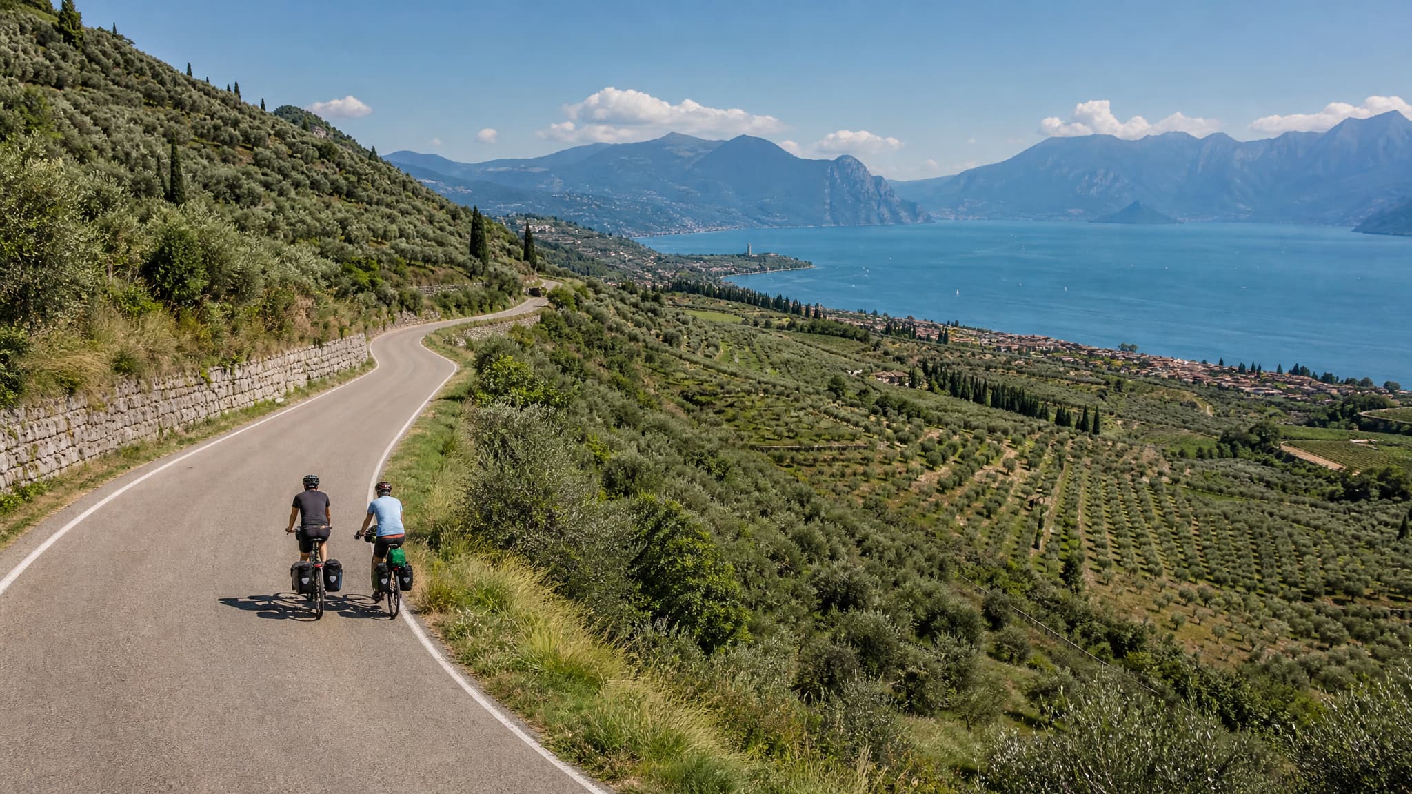 Rundtour Italien: Vom Gardasee durch Rom nach Sizilien und Apulien