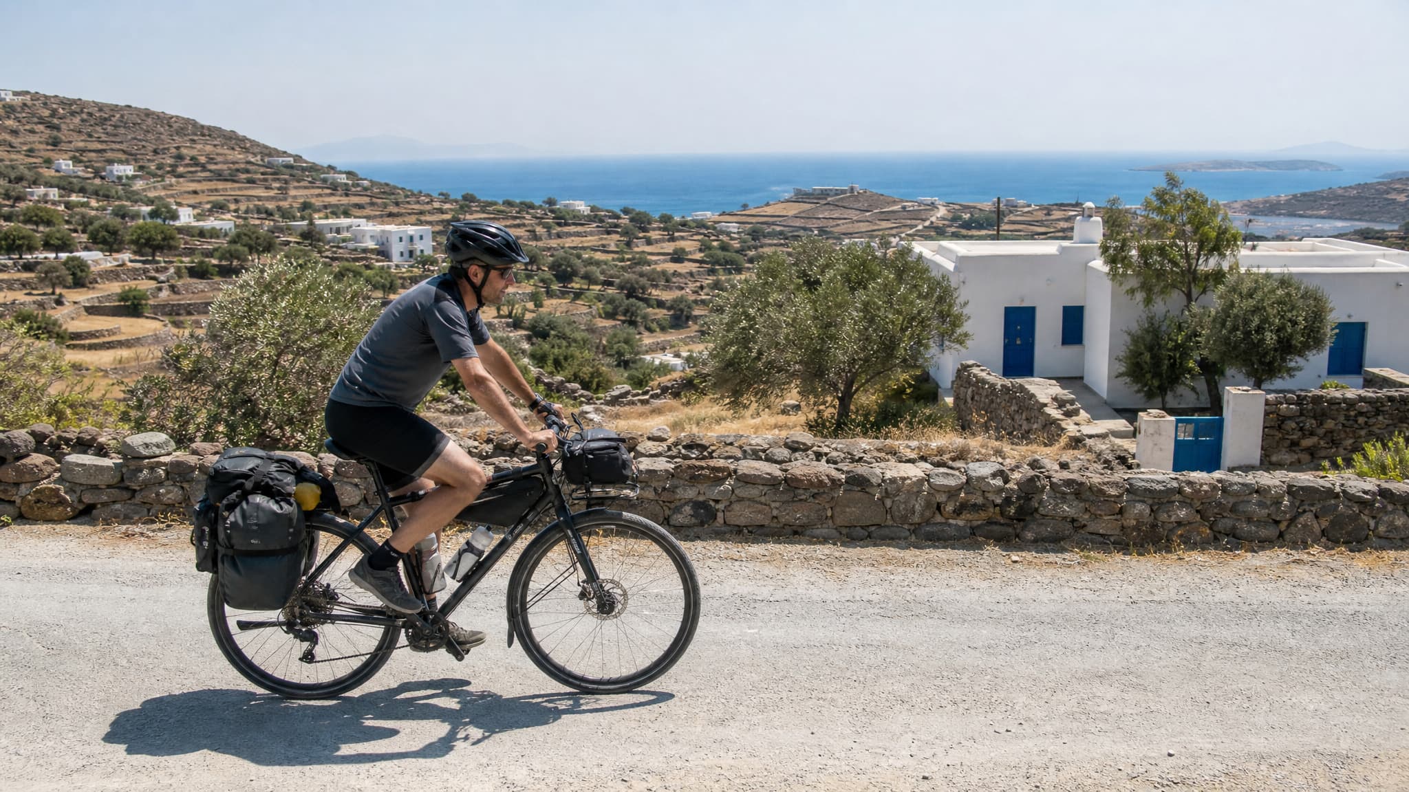 Rundtour durch die Kykladen: Santorini, Paros und Naxos per Rad