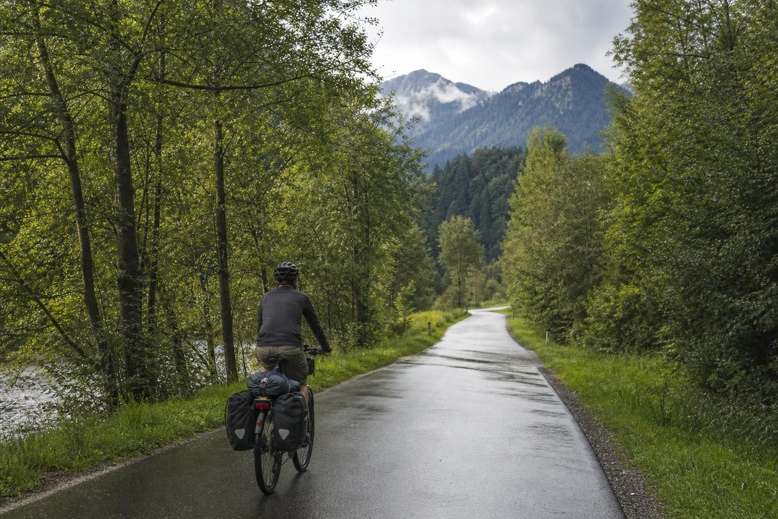 Radreise von München nach Salzburg — Isarradweg und Seenpanorama