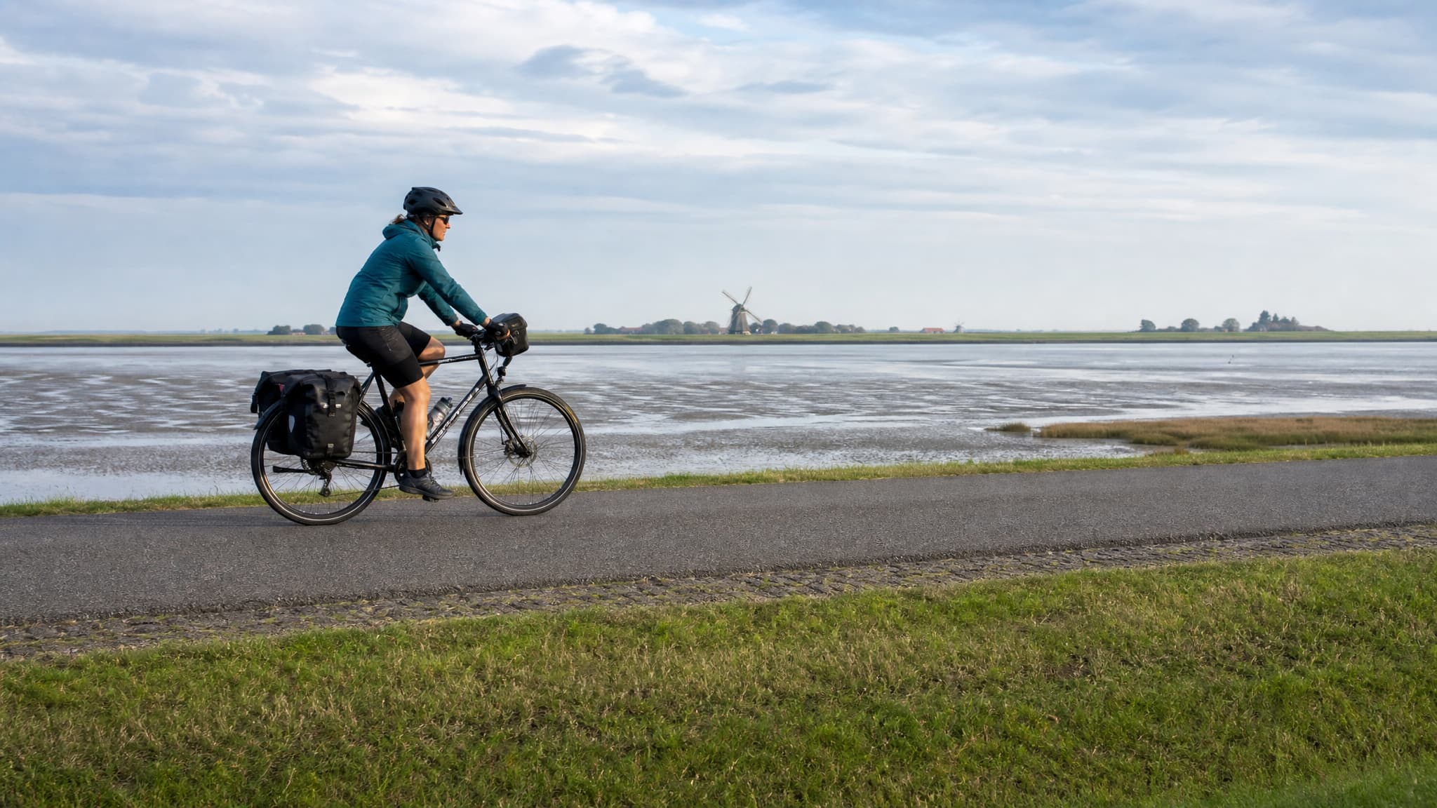 Von Emden nach Cuxhaven — Radreise entlang der Nordseeküste