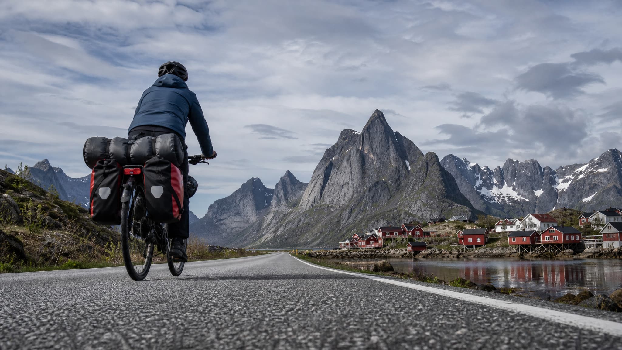 Individualradreise Lofoten: Von Svolvær nach Reine durch Fischerdörfer