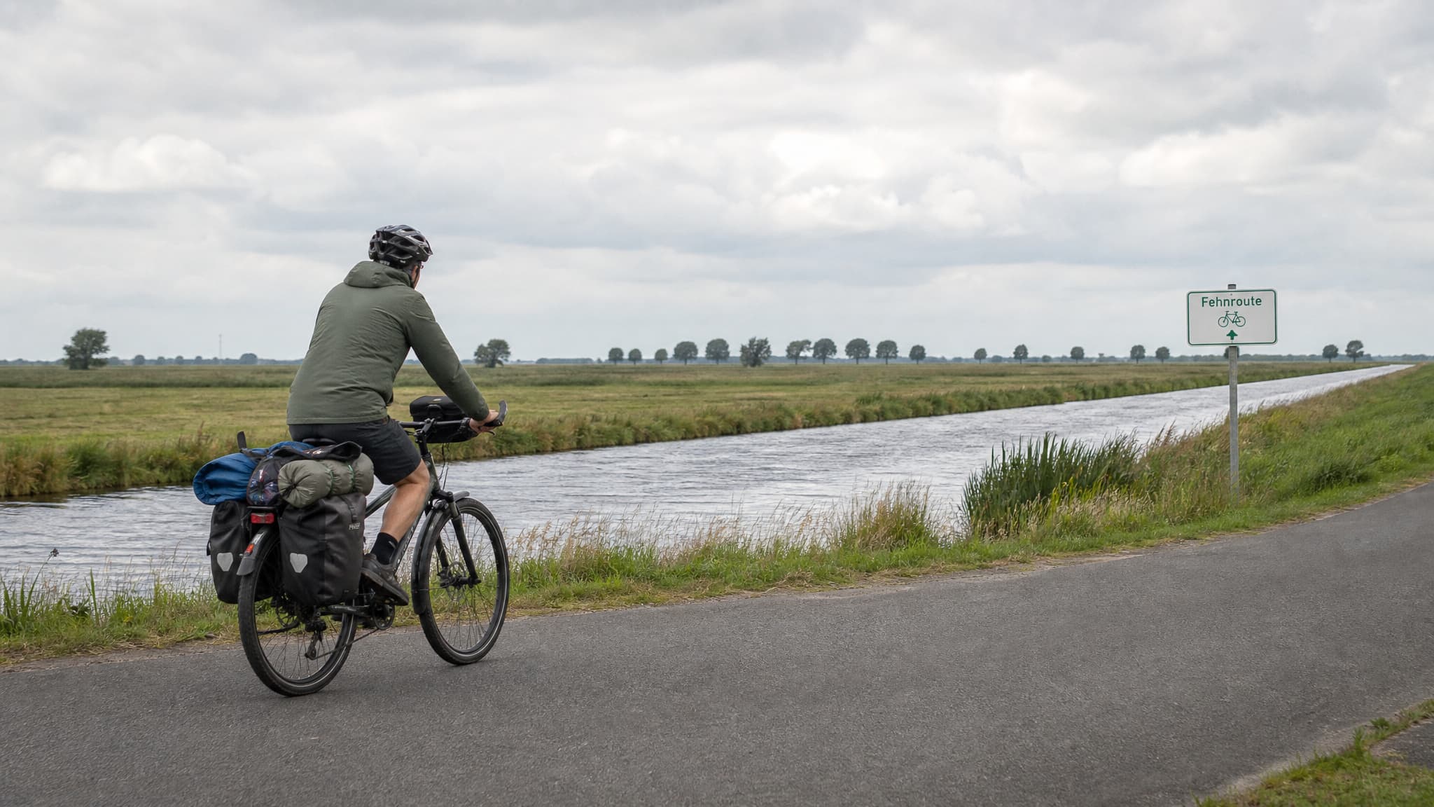 Rundtour Ostfriesland – Fehnkanal-Landschaft und Groningen