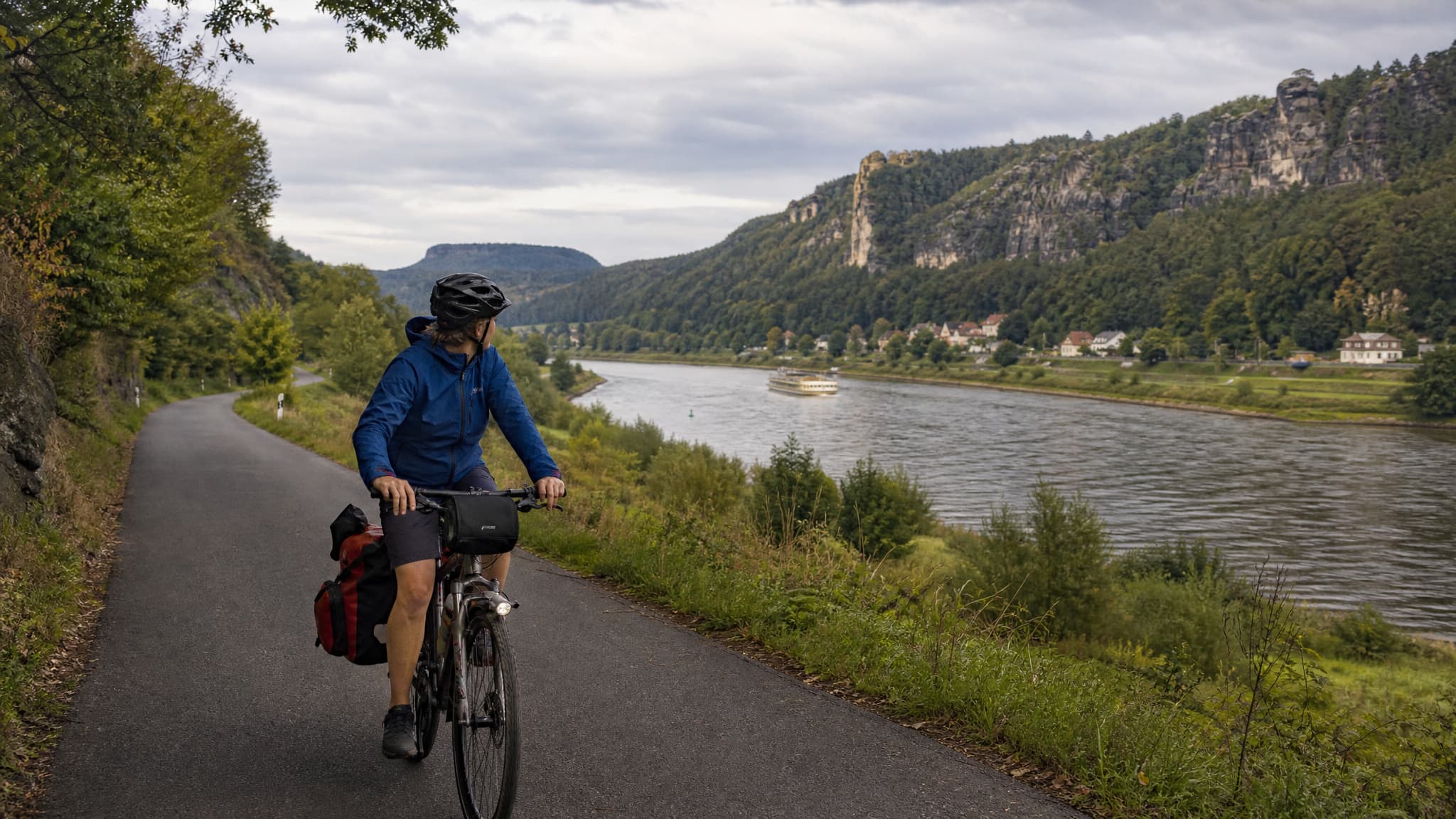 Von Prag nach Dresden entlang der Moldau und Elbe