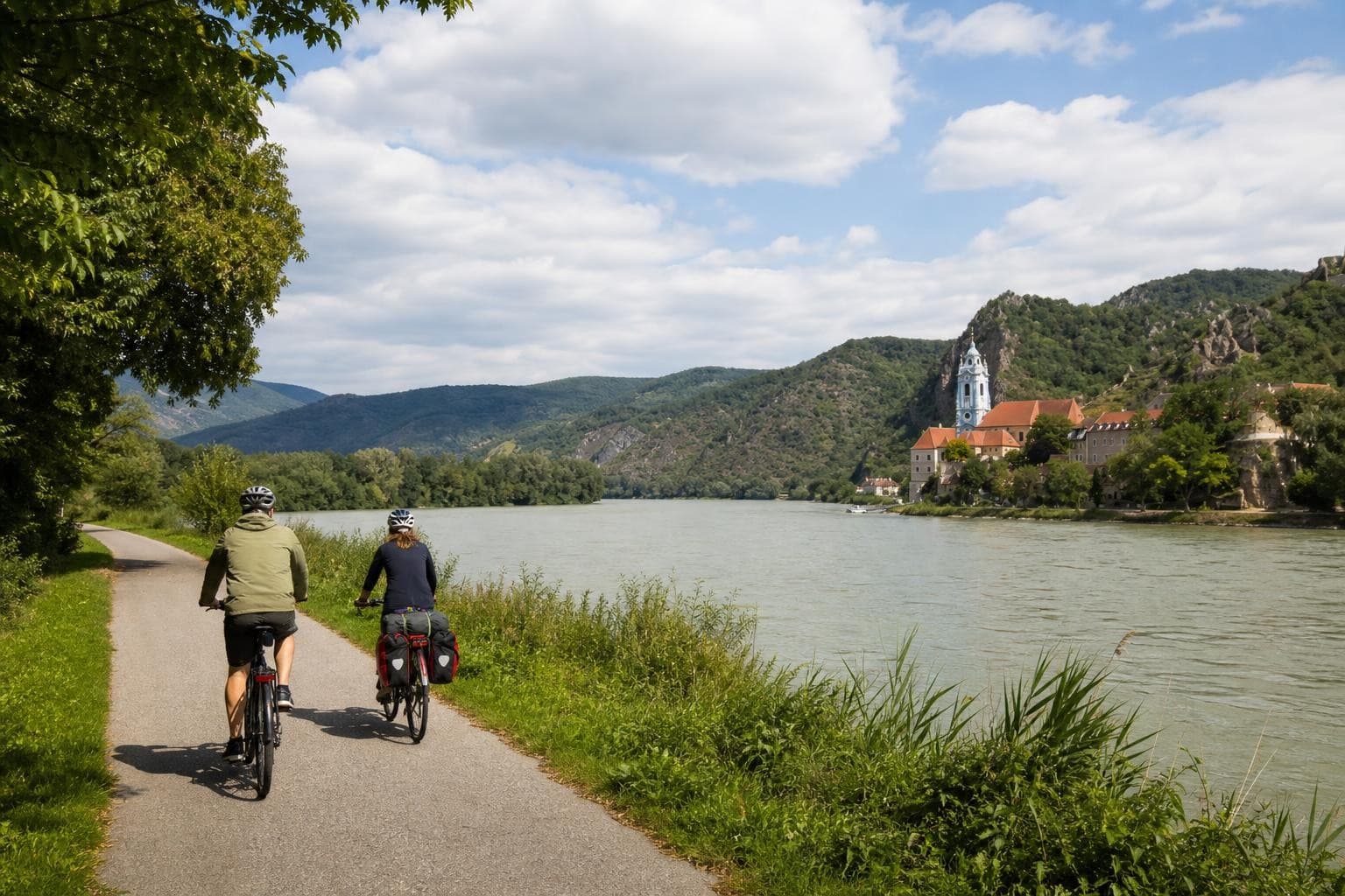 Von Passau nach Wien auf der Donau — 8 Tage E-Bike-Abenteuer