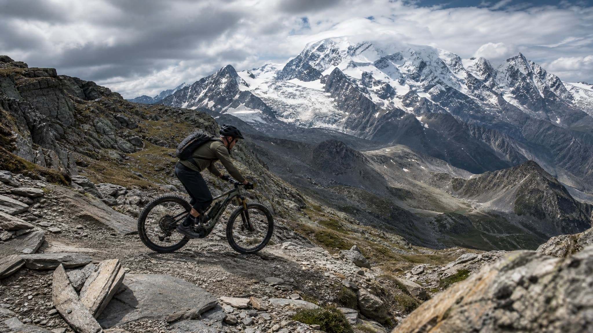 MTB-Rundtour um den Mont Blanc — drei Länder, alpine Singletrails