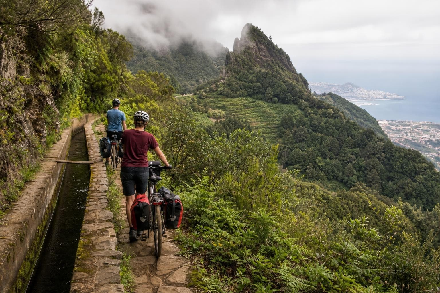 Wanderreise um Madeira: Von Porto da Cruz nach Funchal